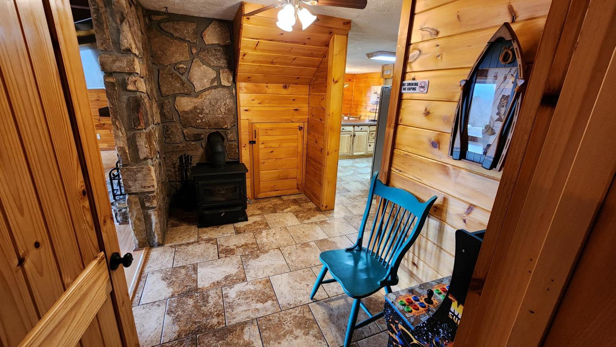 Lazy Bear Cabin Sevierville Exterior photo